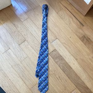Kenneth Cole reaction 100% silk tie men